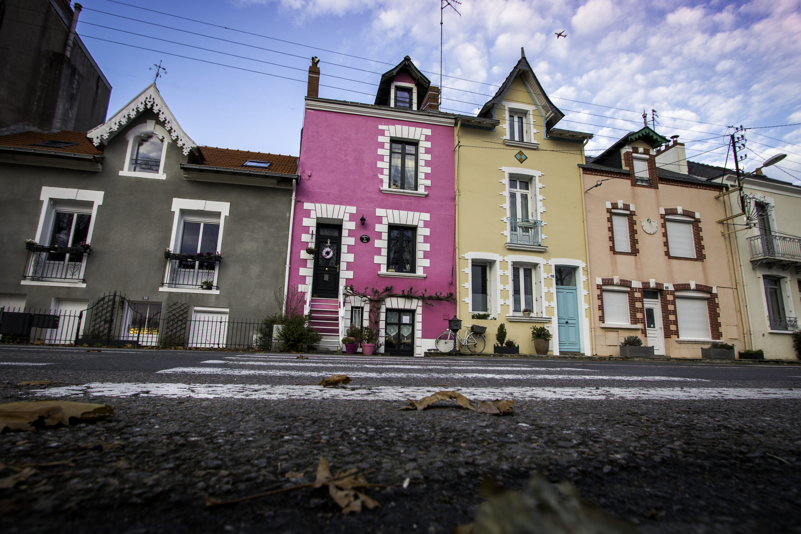 Peinture de façade : choisir la bonne finition pour un ravalement à Brest